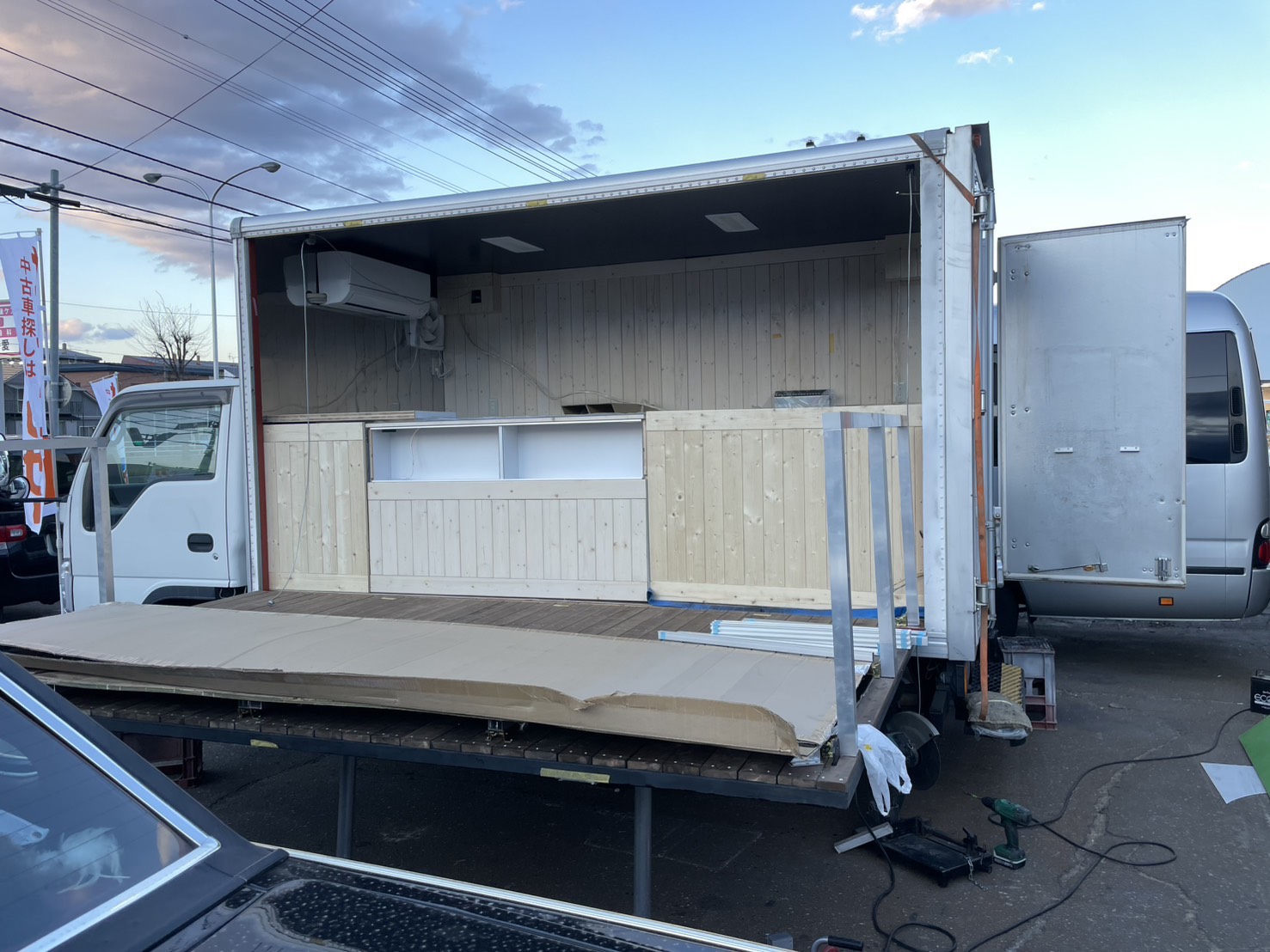 現在のキッチンカー